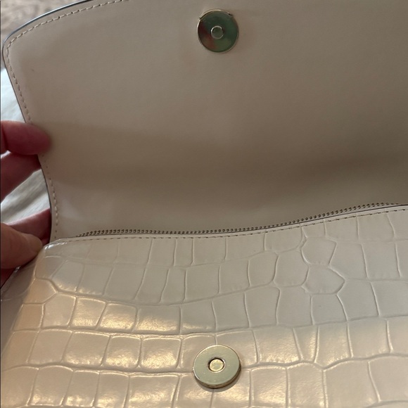 Kate Spade Ivory Croc-Embossed Satchel/Crossbody New - Picture 2 of 7